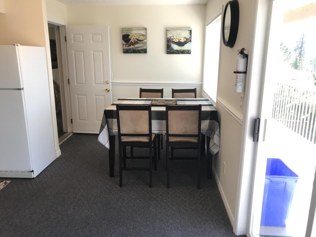 Acker Vacation Rentals Kelowna Eksteriør bilde