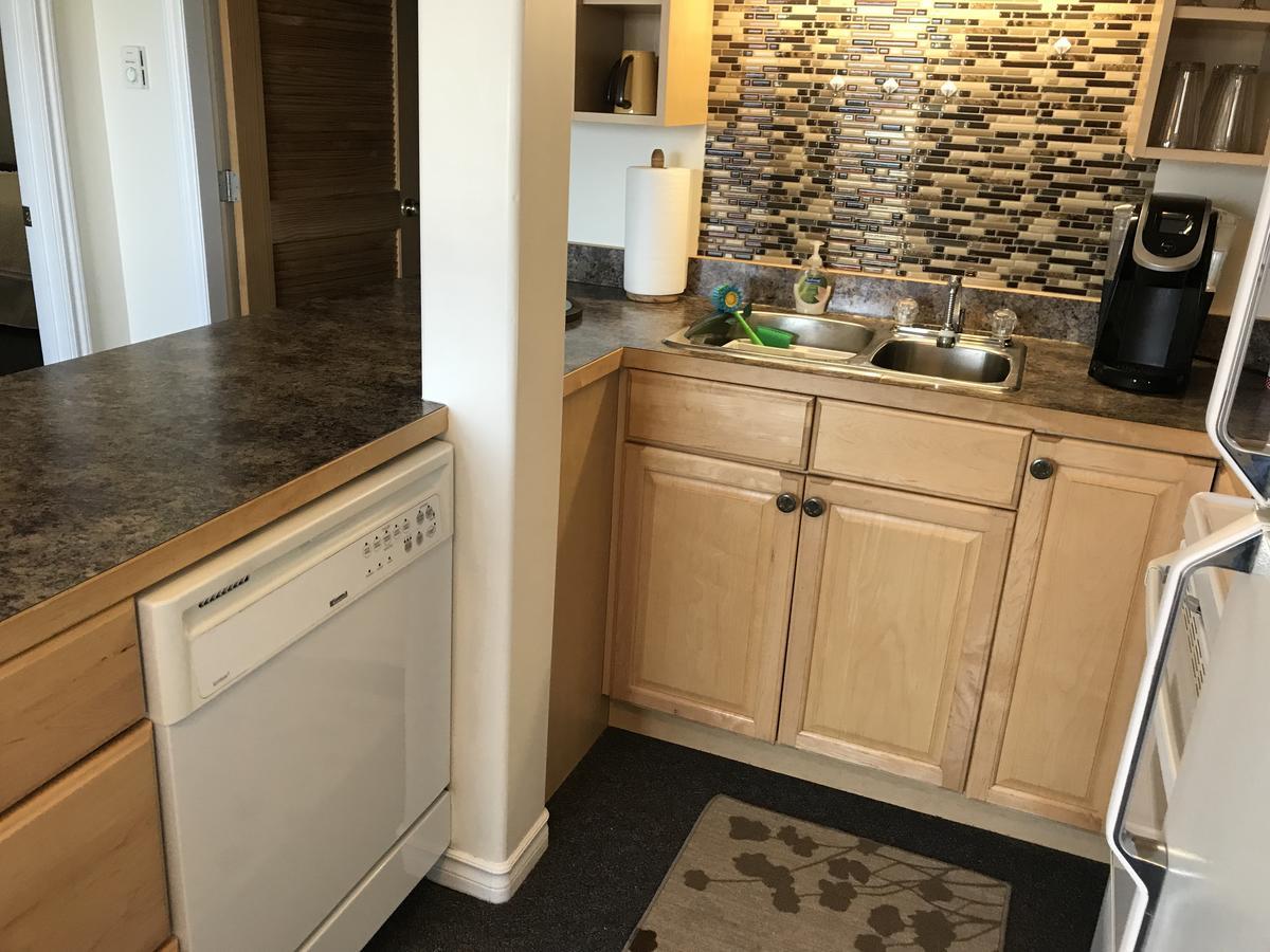 Acker Vacation Rentals Kelowna Eksteriør bilde