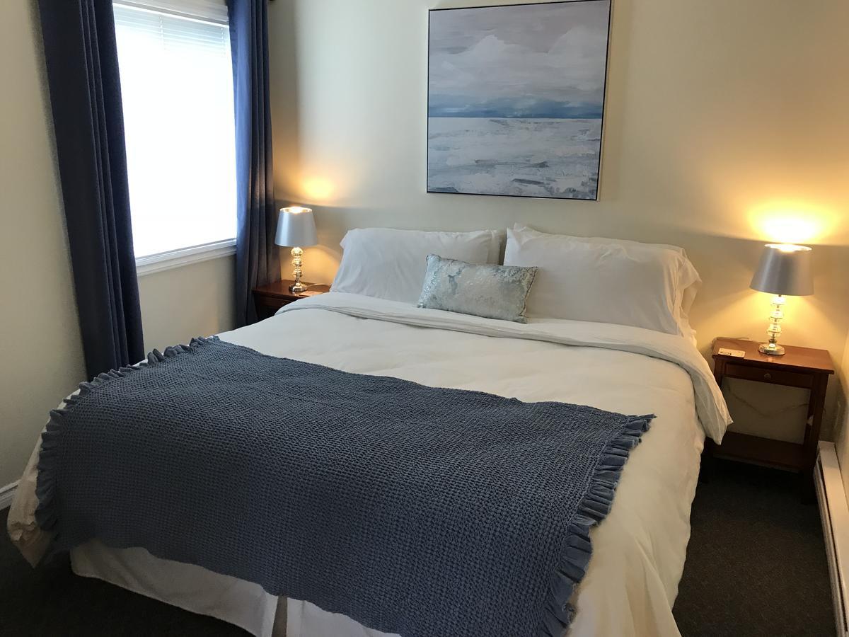 Acker Vacation Rentals Kelowna Eksteriør bilde