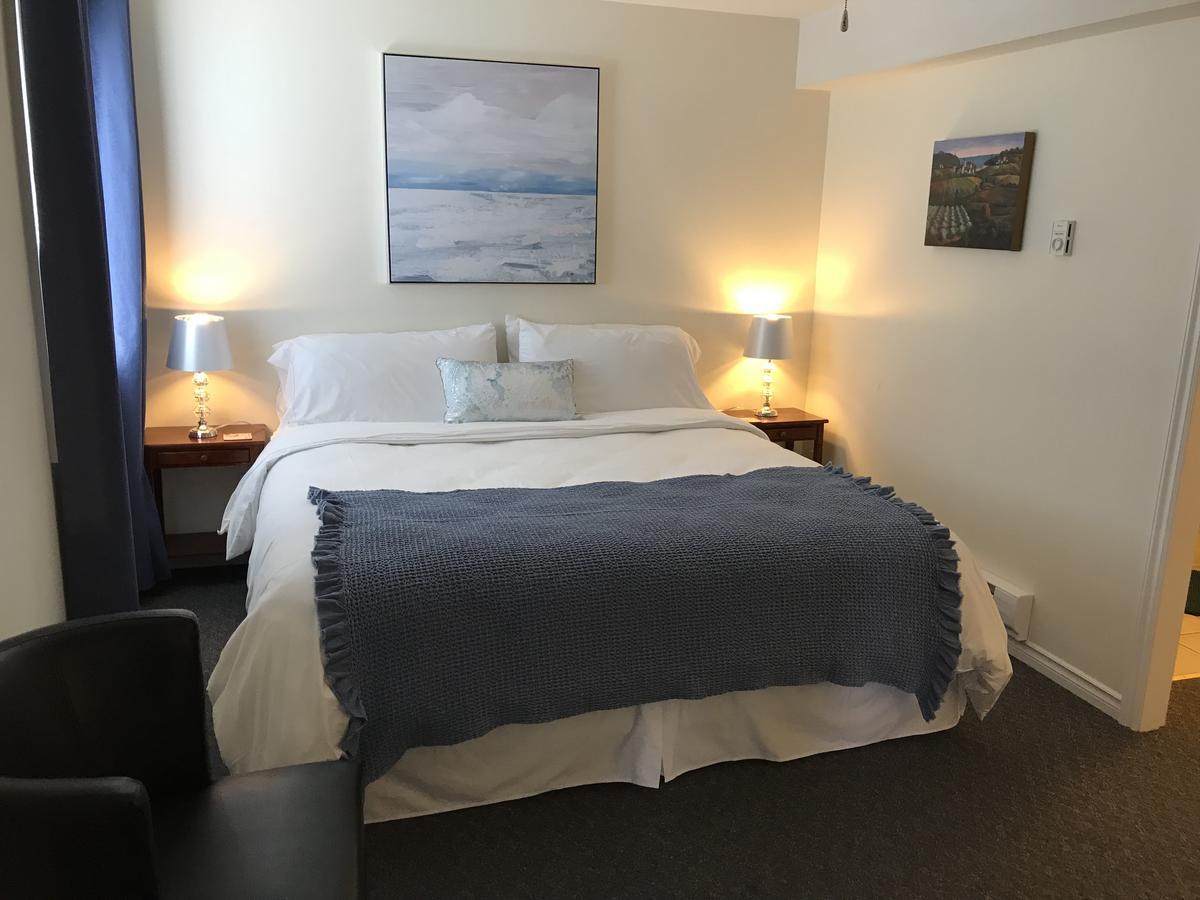 Acker Vacation Rentals Kelowna Eksteriør bilde