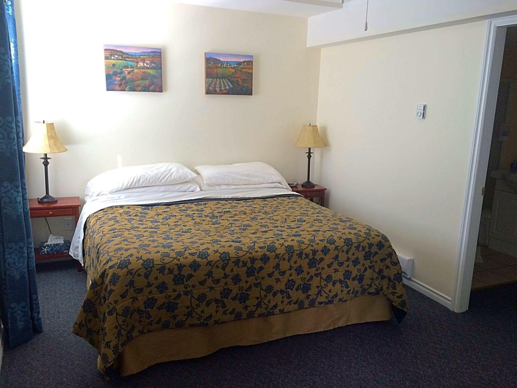 Acker Vacation Rentals Kelowna Eksteriør bilde