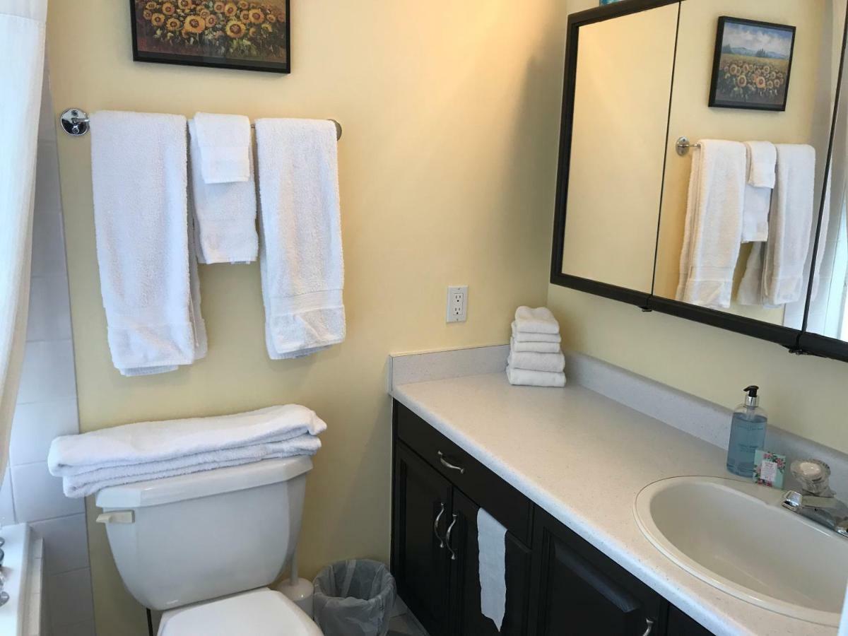 Acker Vacation Rentals Kelowna Eksteriør bilde