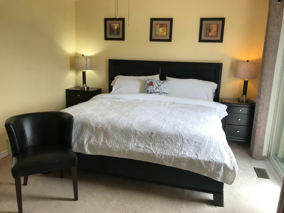 Acker Vacation Rentals Kelowna Eksteriør bilde