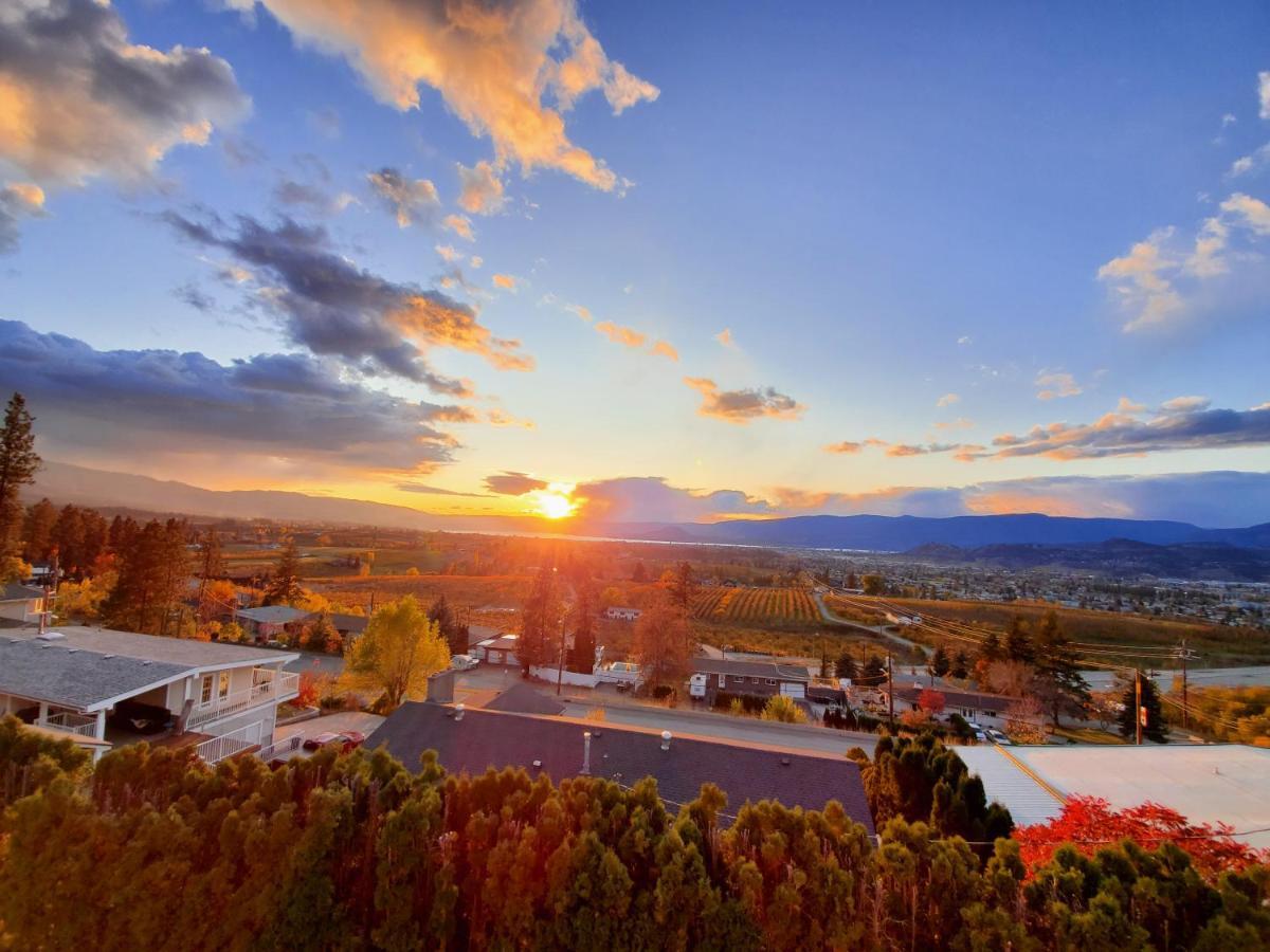 Acker Vacation Rentals Kelowna Eksteriør bilde
